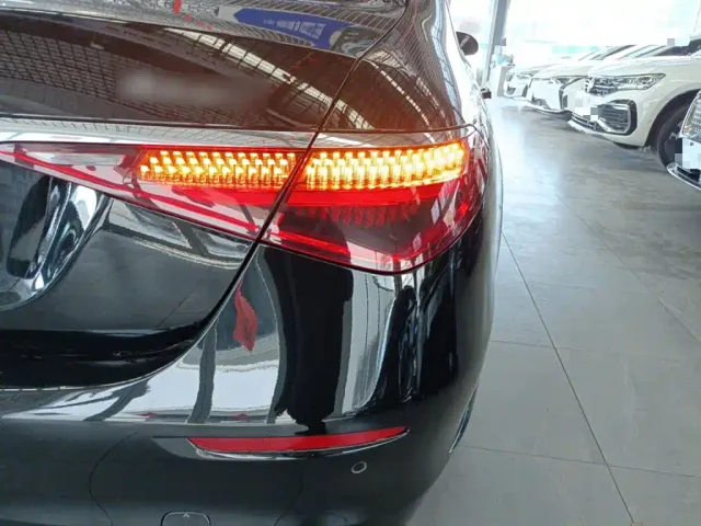 Mercedes-Benz S-Class — Фото автомобиля 7