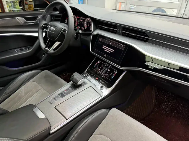 Audi A6L — Фото автомобиля 18