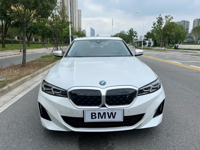 BMW i3 — Фото автомобиля 2