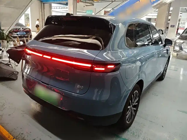 Leapmotor B10 — Фото автомобиля 6