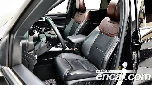 Ford Explorer — Фото автомобиля 6