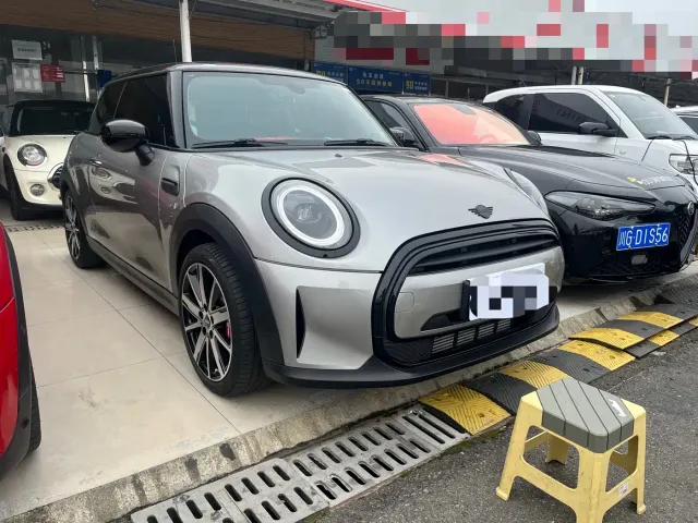 MINI Hatch — Фото автомобиля 3