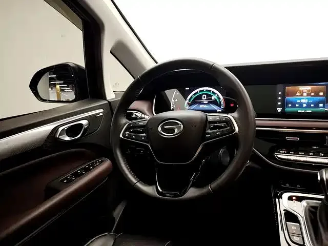 GAC Trumpchi Trumpchi M6 2023 PRO 270T DCT Premium Edition — Фото автомобиля 11