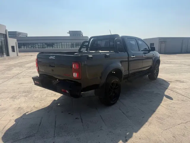 JAC Motors JAC T8 — Фото автомобиля 7