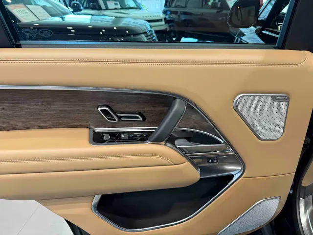 Land Rover Range Rover — Фото автомобиля 14
