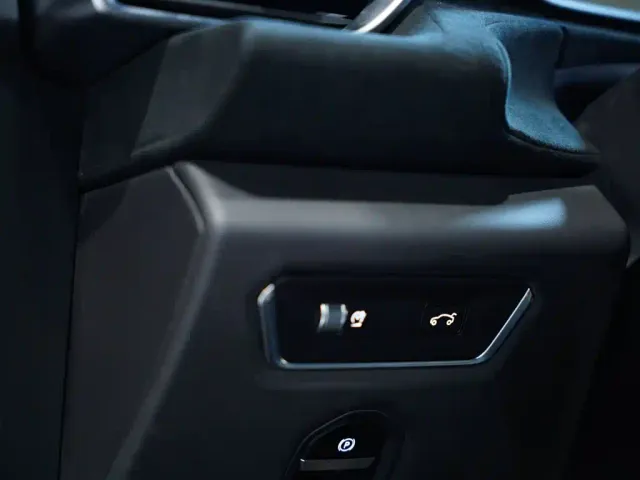 Lotus Emira — Фото автомобиля 20