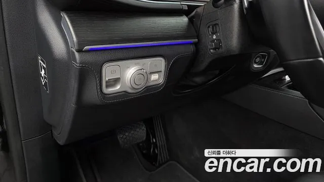 Mercedes-Benz GLE-Class — Фото автомобиля 23