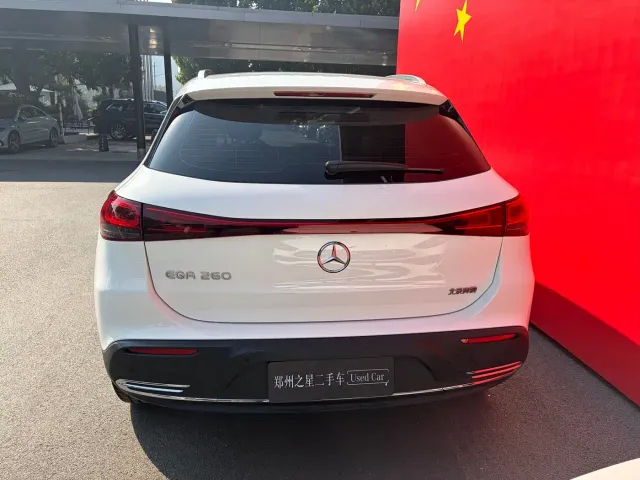 Mercedes-Benz EQA — Фото автомобиля 4