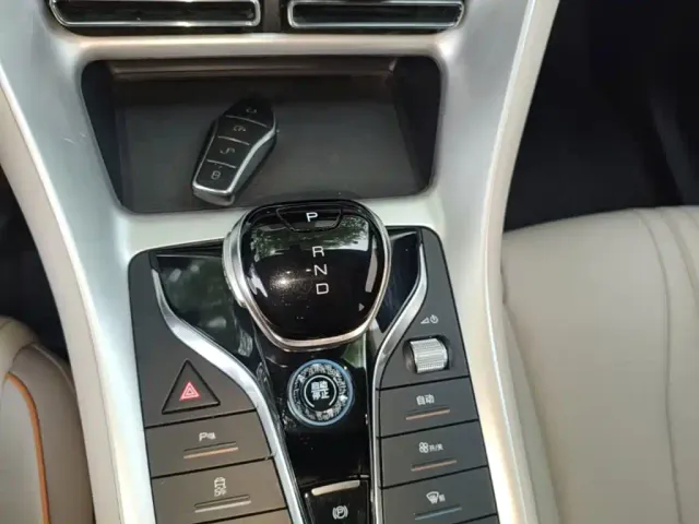 BYD Song Pro — Фото автомобиля 13