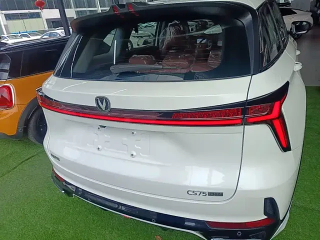 Changan CS75 Plus — Фото автомобиля 5