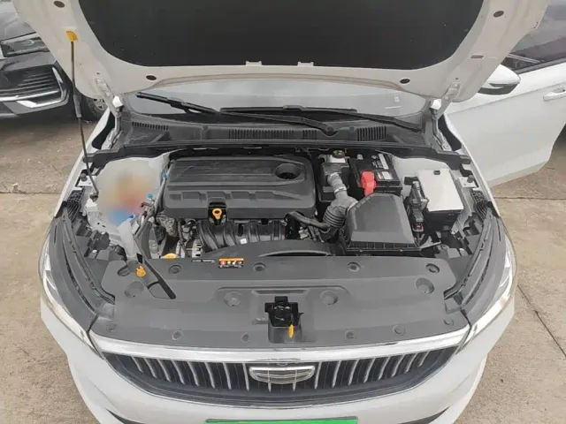 Geely Emgrand — Фото автомобиля 19