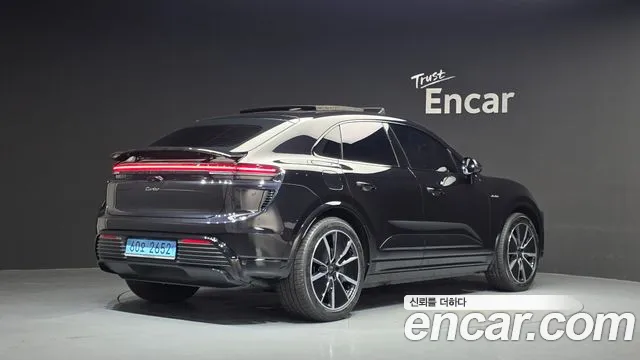 Porsche Macan — Фото автомобиля 2