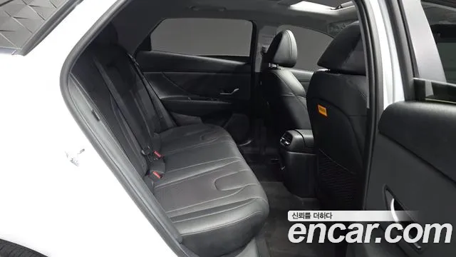 Hyundai Avante — Фото автомобиля 12