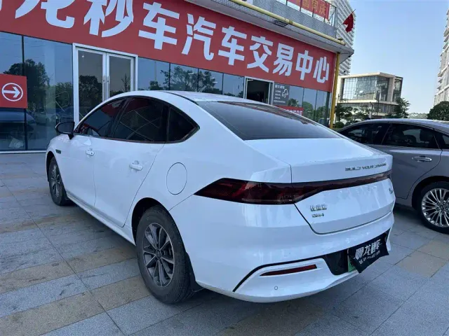 BYD Qin PLUS — Фото автомобиля 9