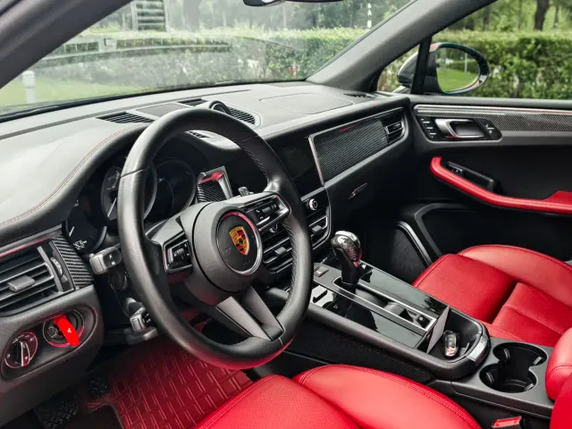 Porsche Macan — Фото автомобиля 11