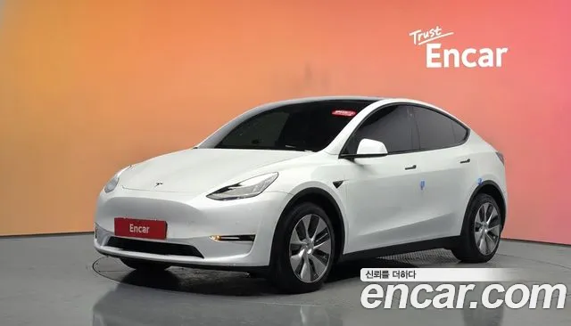 Фотография автомобиля — Tesla Model Y