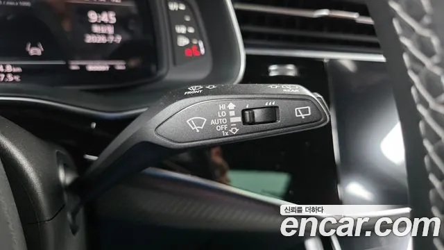 Audi SQ7 — Фото автомобиля 20