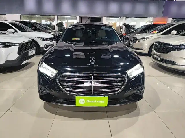 Mercedes-Benz E-Class — Фото автомобиля 2