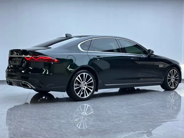 Jaguar XFL — Фото автомобиля 18