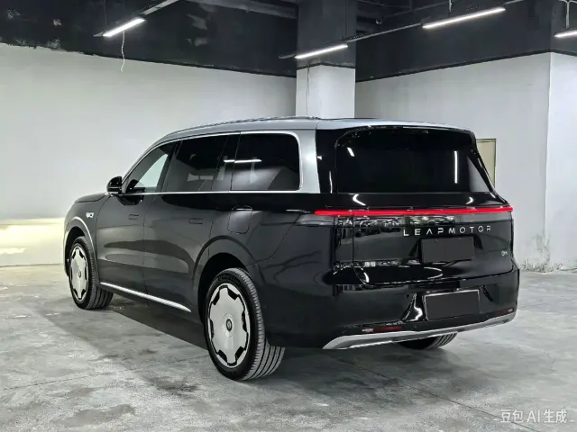 Leapmotor D Series — Фото автомобиля 12
