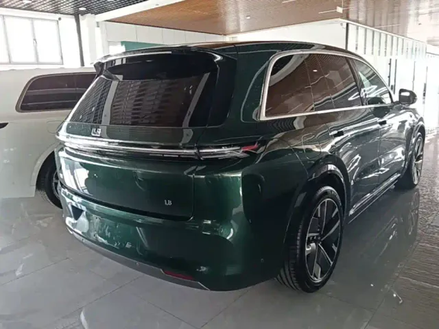 Li Auto L9 — Фото автомобиля 6