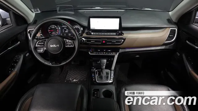 Kia Seltos — Фото автомобиля 7