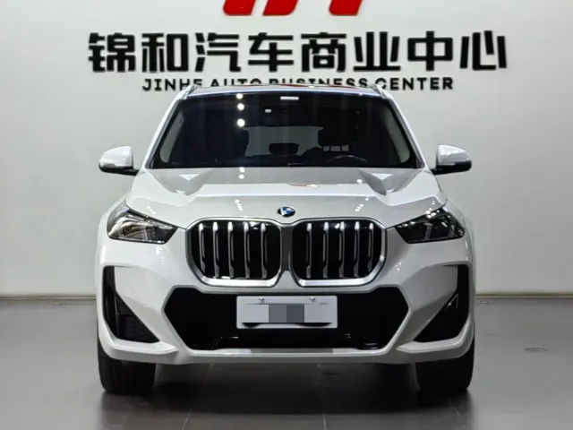 BMW X1 — Фото автомобиля 2
