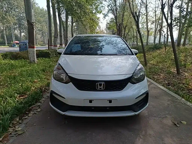 Honda Fit — Фото автомобиля 2