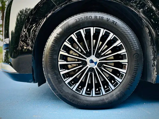 Denza D9 — Фото автомобиля 20