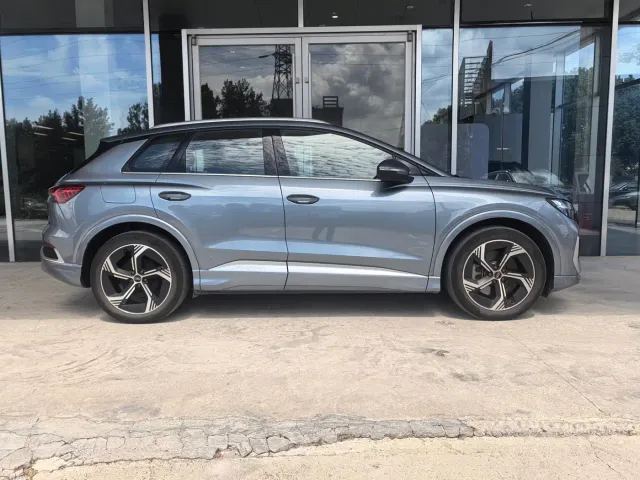 Audi Q4 e-tron — Фото автомобиля 3