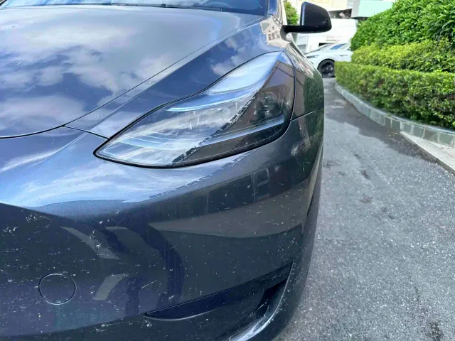 Tesla Model Y — Фото автомобиля 5