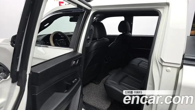 KG_Mobility_Ssangyong Rexton Новый Rexton Sport Khan Дизель 2.2 4WD — Фото автомобиля 26
