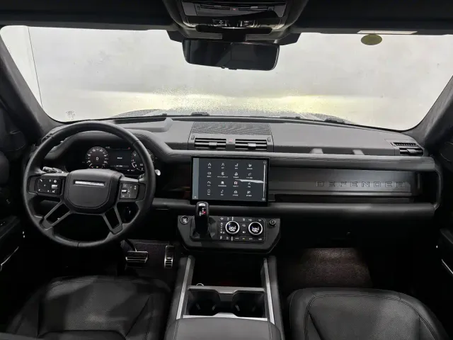 Land Rover Defender — Фото автомобиля 15