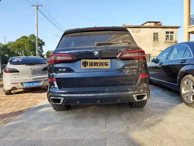BMW X5 — Фото автомобиля 8