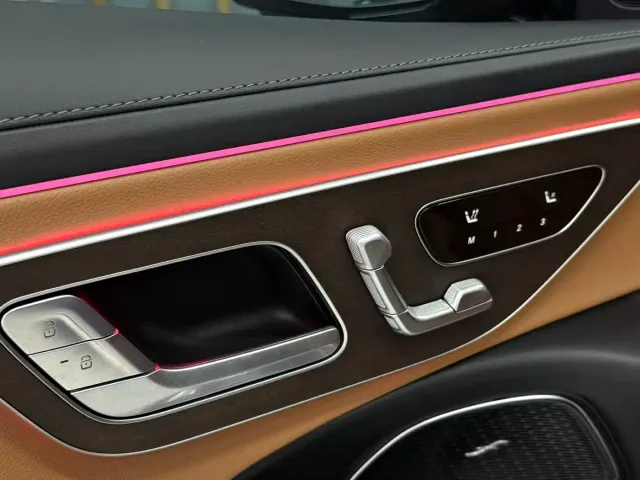Mercedes-Benz E-Class — Фото автомобиля 15