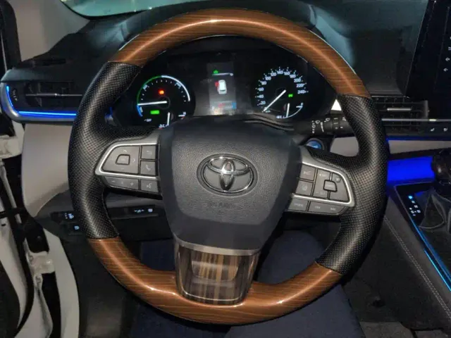 Toyota Granvia — Фото автомобиля 15