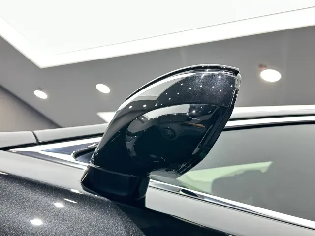 Lexus LS — Фото автомобиля 9