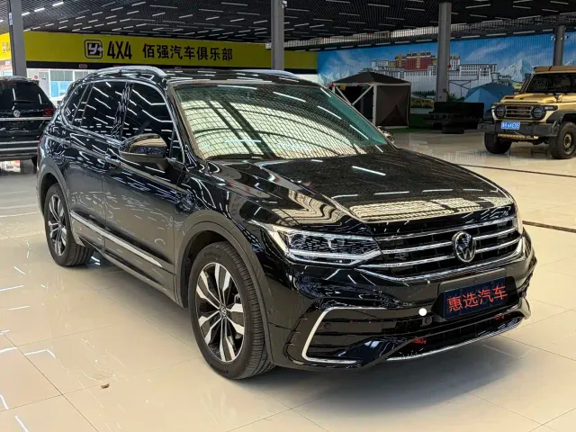 Volkswagen Tiguan L — Фото автомобиля 3