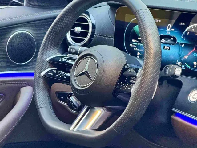 Mercedes-Benz E-Class — Фото автомобиля 14