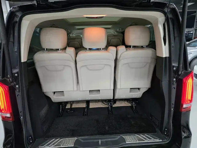 Mercedes-Benz V-Class — Фото автомобиля 13