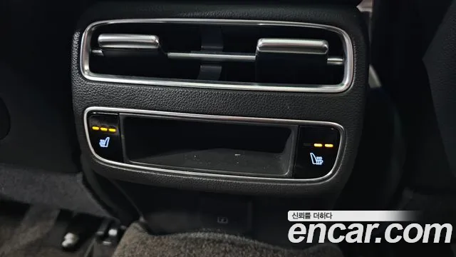 Genesis GV70 2.5T Бензин AWD — Фото автомобиля 18