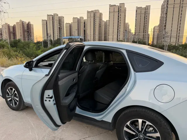 BYD Qin PLUS — Фото автомобиля 7