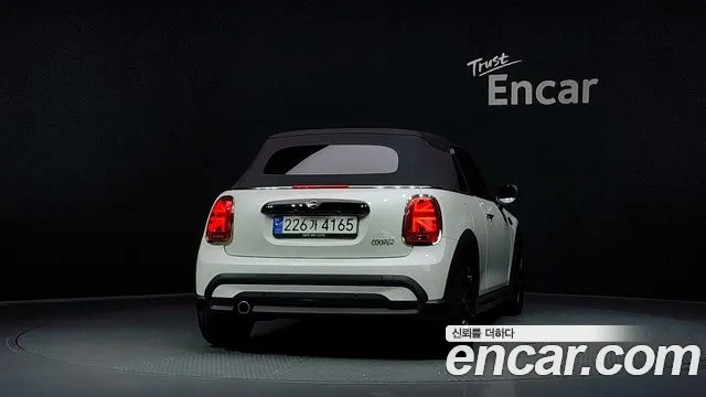 Mini Cooper Convertible — Фото автомобиля 4