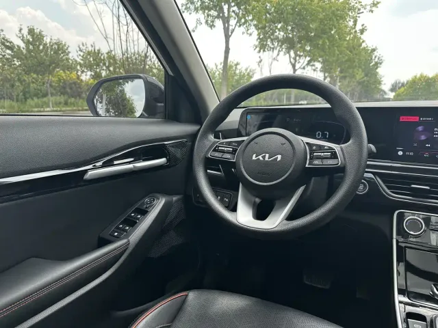 Kia Seltos — Фото автомобиля 16