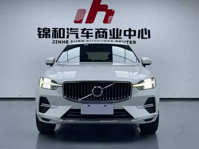 Volvo XC60 — Фото автомобиля 2