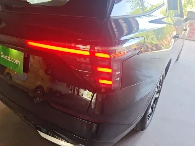 Ford Edge — Фото автомобиля 7