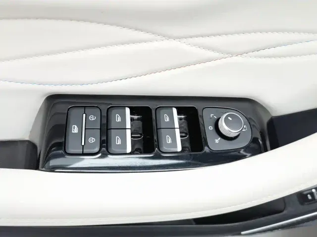 Geely Xingyue L — Фото автомобиля 9
