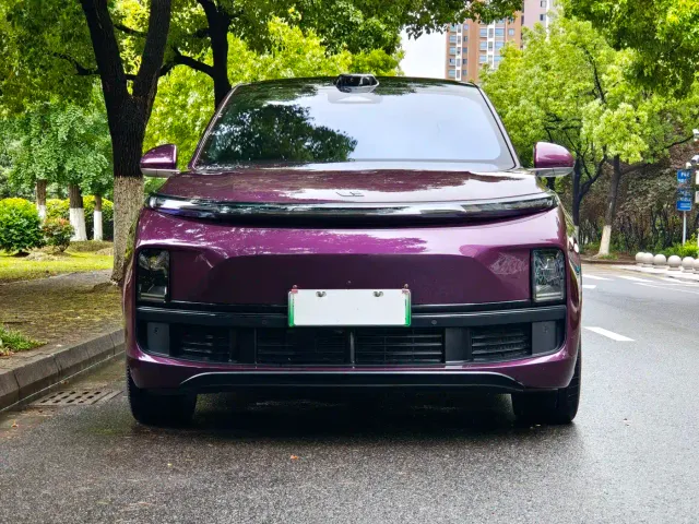 Li Auto L9 — Фото автомобиля 2