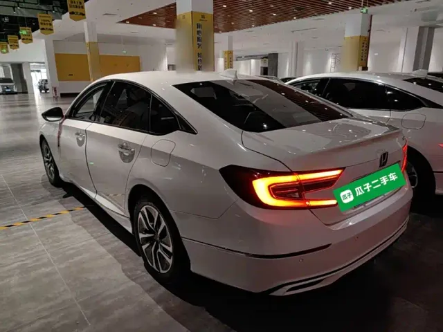 Honda Accord — Фото автомобиля 4