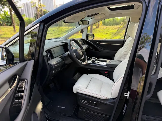 GAC Trumpchi E9 — Фото автомобиля 12